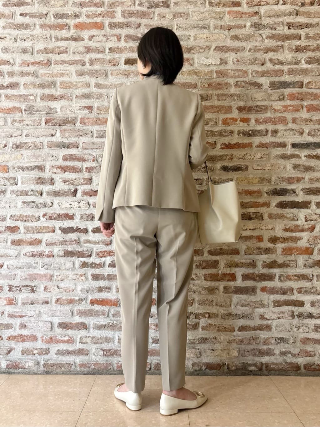 しばさんの「THE SHOP TK｜【通勤スタイルに】ダブルクロス ノーカラージャケット/セットアップ可」を使ったコーディネート