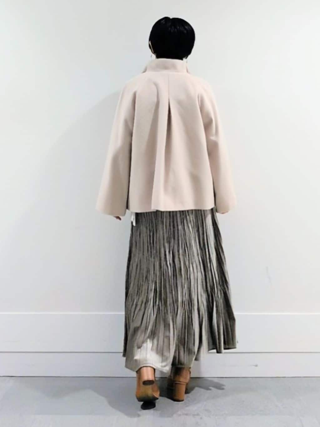 ミズタさんの「UNTITLED｜【着回しが効く／オンオフアウター】ウールショートコート」を使ったコーディネート