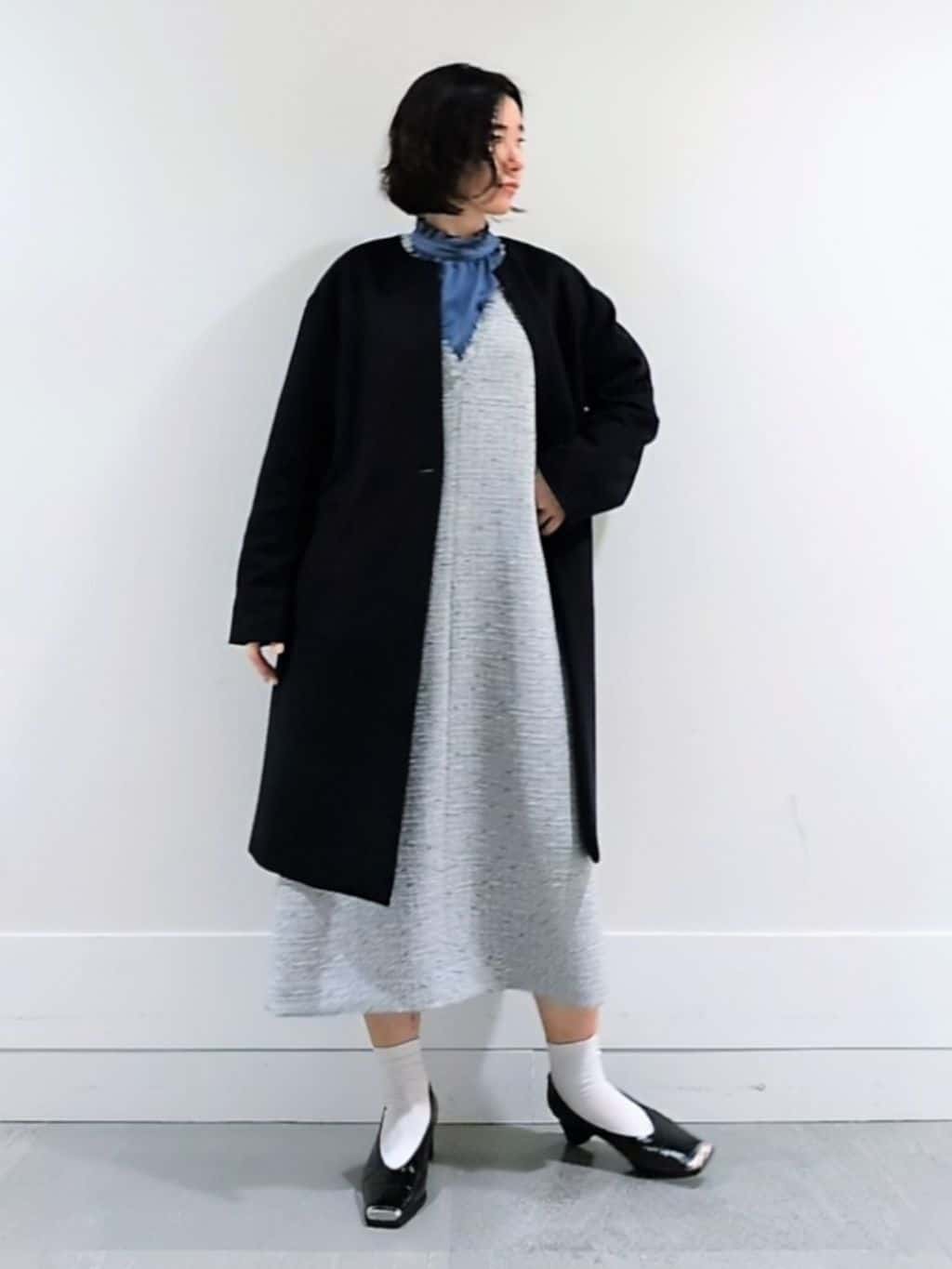 ミズタさんの「UNTITLED｜【エレガント/お仕事着にも】スタンドフリルネック ブラウス」を使ったコーディネート