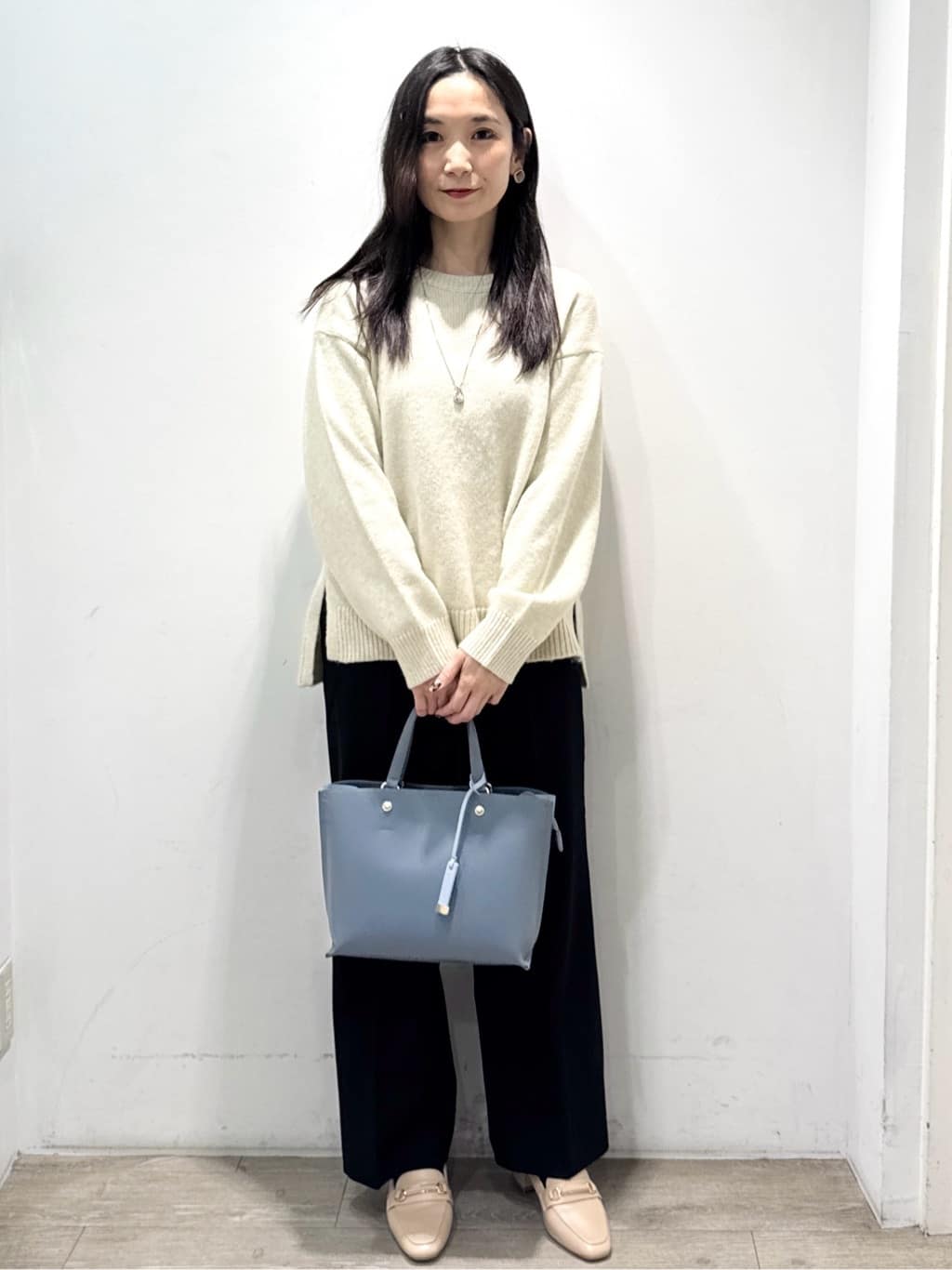 yuicciさんの「OPAQUE.CLIP｜リラクシークルーネックニット【洗濯機OK】」を使ったコーディネート