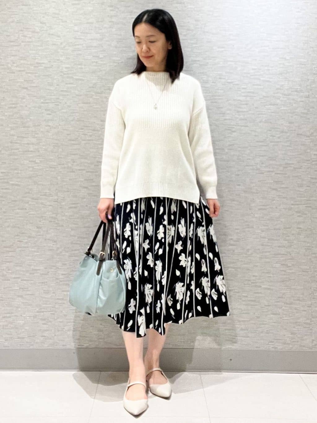 marikoさんの「Reflect｜【腰周りカバー／長め丈】モックネックニットプルオーバー」を使ったコーディネート
