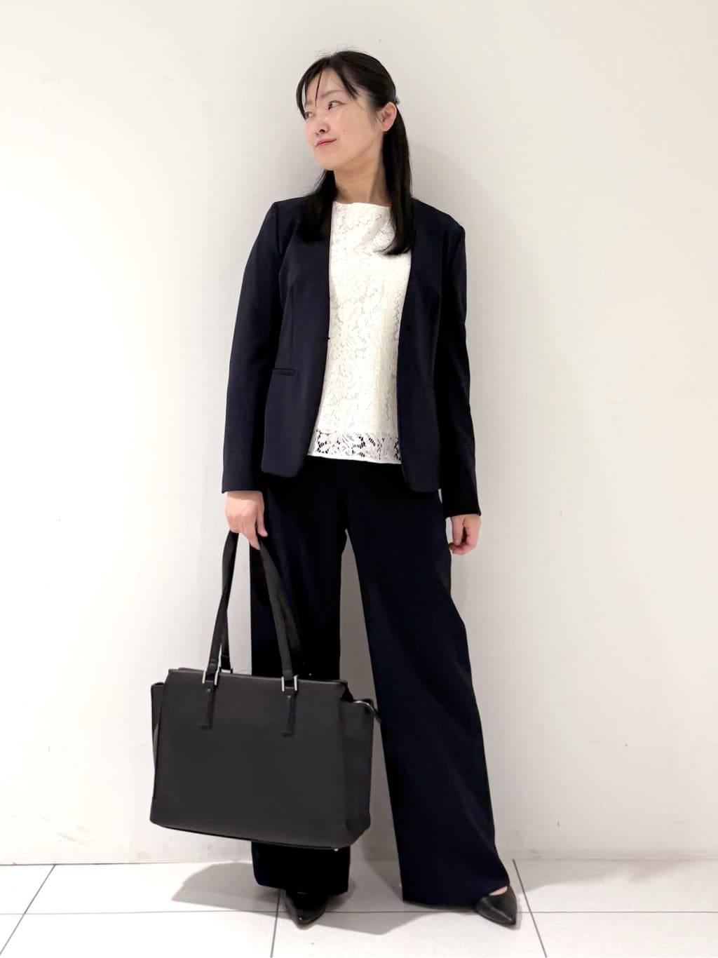 momokoさんの「INDIVI｜【通勤スーツ／洗える】ストレッチカラーレスジャケット」を使ったコーディネート
