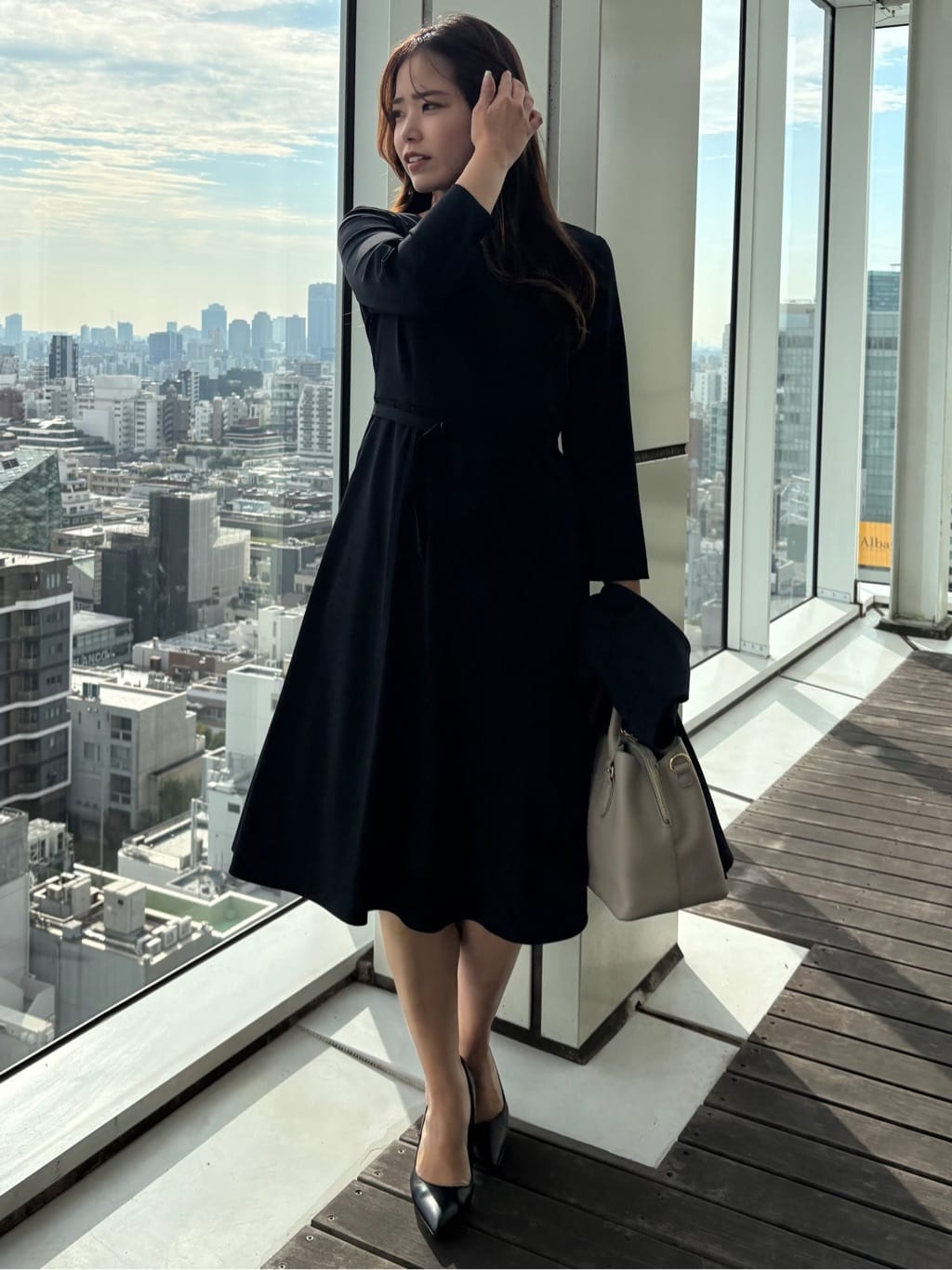 MISAKIさんの「COUP DE CHANCE｜【手洗い可／日本製】ベルト付フレアーワンピース」を使ったコーディネート