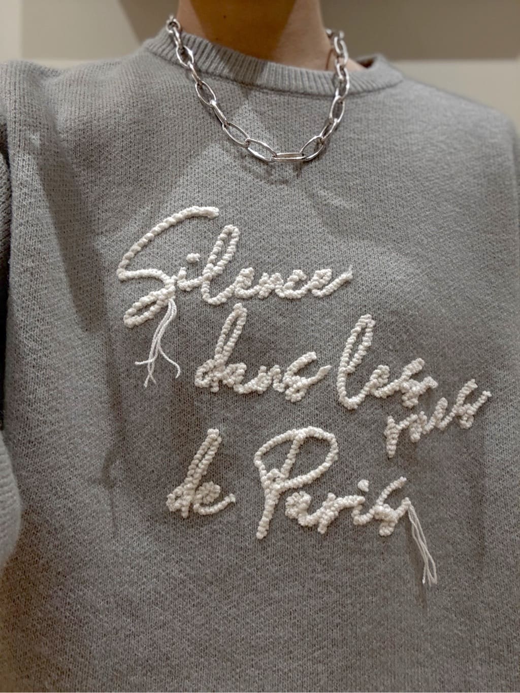 Ayumiさんの「SHOO･LA･RUE｜【洗濯機可/S-LL】裾スカラップが差がつく コード刺繍ロゴニット」を使ったコーディネート