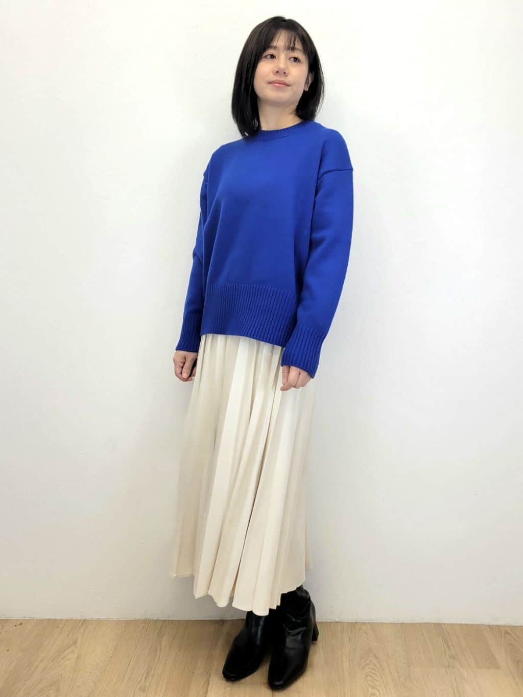 LISAさんの「OPAQUE.CLIP｜フェイクスウェードプリーツスカート【静電気防止加工／洗濯機OK】」を使ったコーディネート