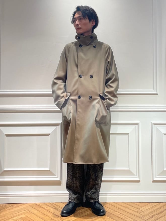 橋本さんの「DRESSTERIOR｜ウールギャバジン アルスターコート」を使ったコーディネート
