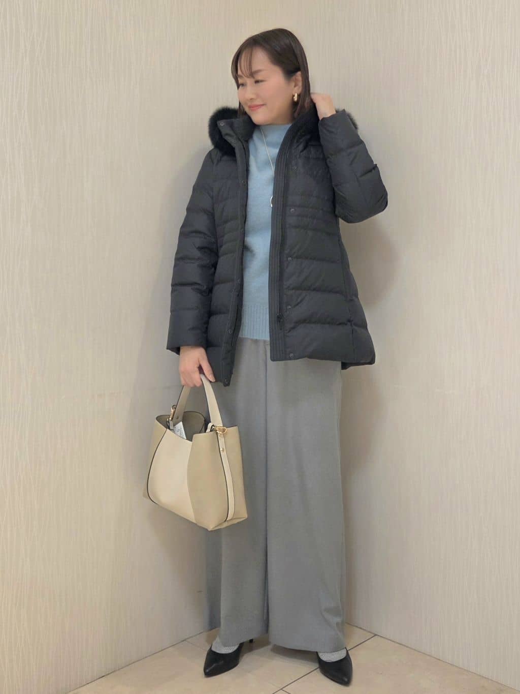 naokoさんの「UNTITLED｜【大人な品格/ふわふわニット】フォックスカシミヤ コクーンニット」を使ったコーディネート