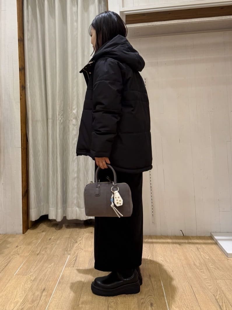 chさんの「THE SHOP TK｜【すっきり見えシルエット】上品ふわもこ中綿ブルゾン」を使ったコーディネート