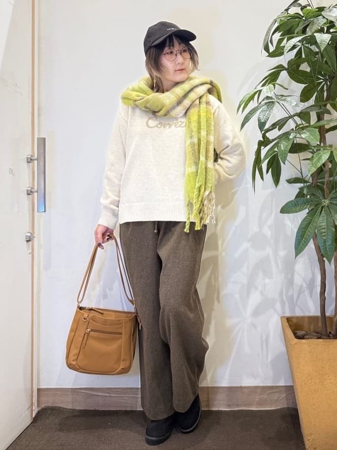 misakiさんの「SHOO･LA･RUE｜【洗濯機可/S-LL/あったか】ラフ過ぎない 大人のイージーワイドパンツ」を使ったコーディネート