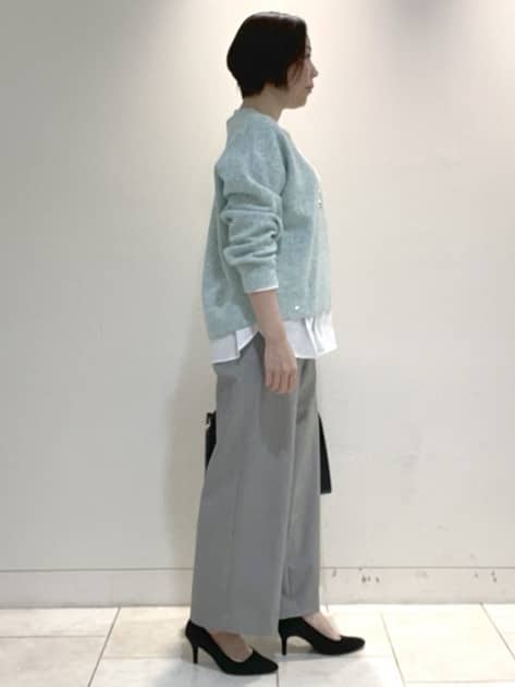 フミさんの「Reflect｜【選べる5色／ゆったりシルエット】Vネックスパンコールニット」を使ったコーディネート