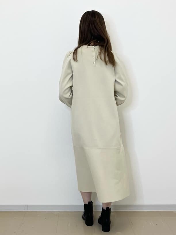 miyuuさんの「OPAQUE.CLIP｜【2WAY／名品】バイカラーミドルボストンバッグ」を使ったコーディネート