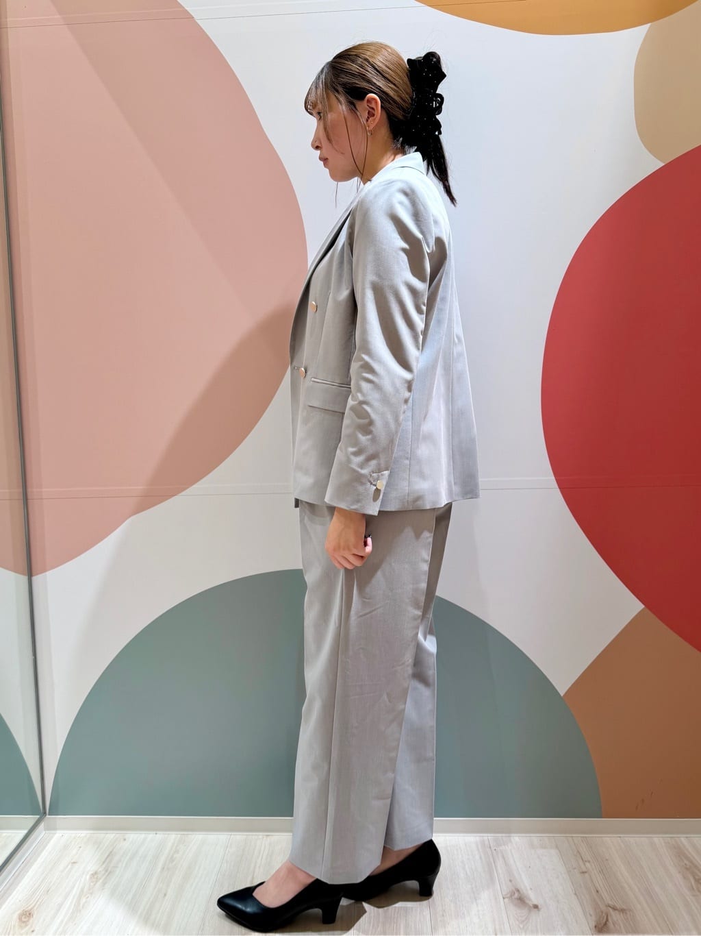 末っ子さんの「SHOO･LA･RUE｜【セットアップ可/S-LL/洗濯機可】マニッシュに決まる ダブルブレストジャケット」を使ったコーディネート
