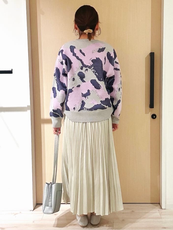 funafunaさんの「SHOO･LA･RUE｜【洗濯機可/S-LL】1枚で華やかに ラメ入りニュアンス柄ニット」を使ったコーディネート