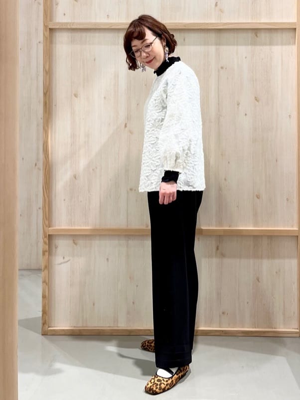 nakoさんの「THE SHOP TK｜【着丈選べる/XS～XLサイズ】あったか裏起毛ワイドパンツ」を使ったコーディネート