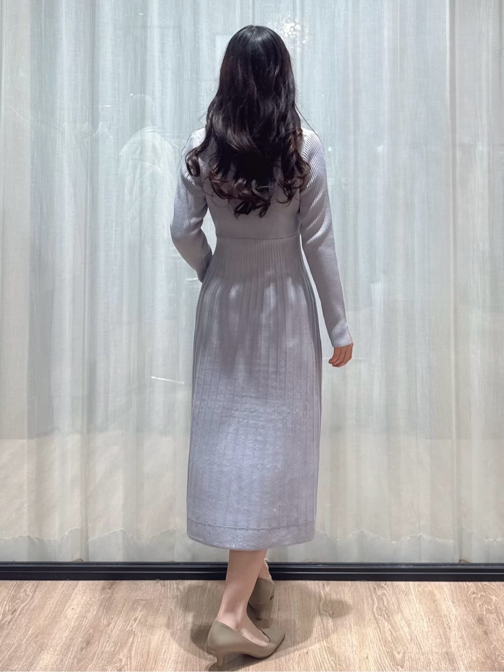 ぞうげさんの「OPAQUE.CLIP｜ラメフェザープルオーバーセット ニットワンピース【洗濯機OK】《XS～LL》」を使ったコーディネート