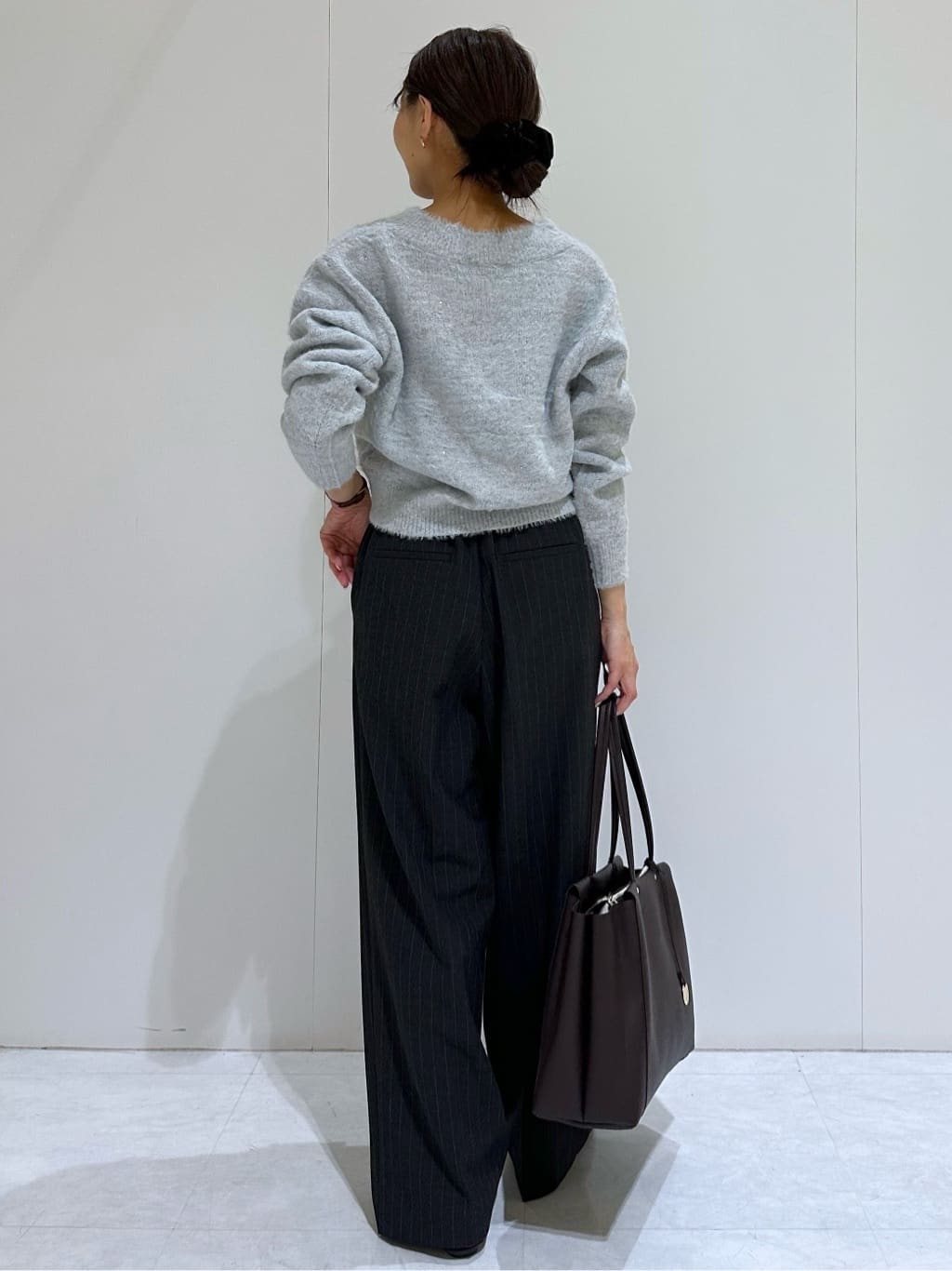 makiさんの「OPAQUE.CLIP｜【人間工学／A4サイズ対応】シュリンクトートバッグ」を使ったコーディネート
