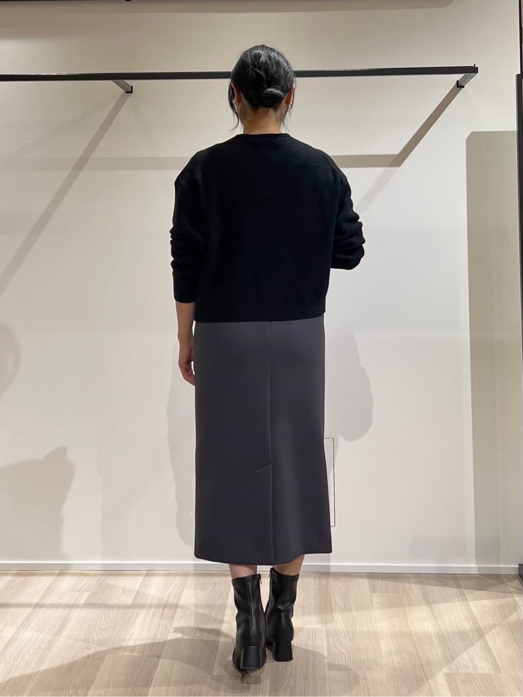TOMOMIさんの「UNTITLED｜【ゆったりサイズ／着丈短め】ジップニットカーディガン」を使ったコーディネート