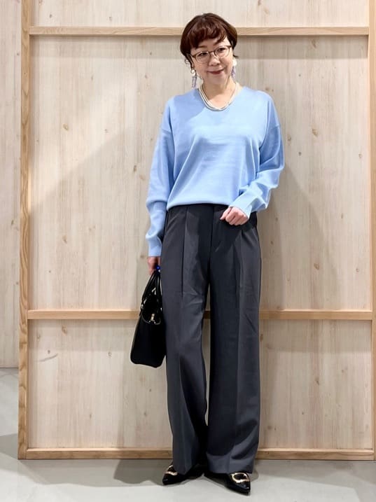 nakoさんの「THE SHOP TK｜【S-XLサイズ/上品見えが叶う】Vネックニット/洗濯機OK」を使ったコーディネート