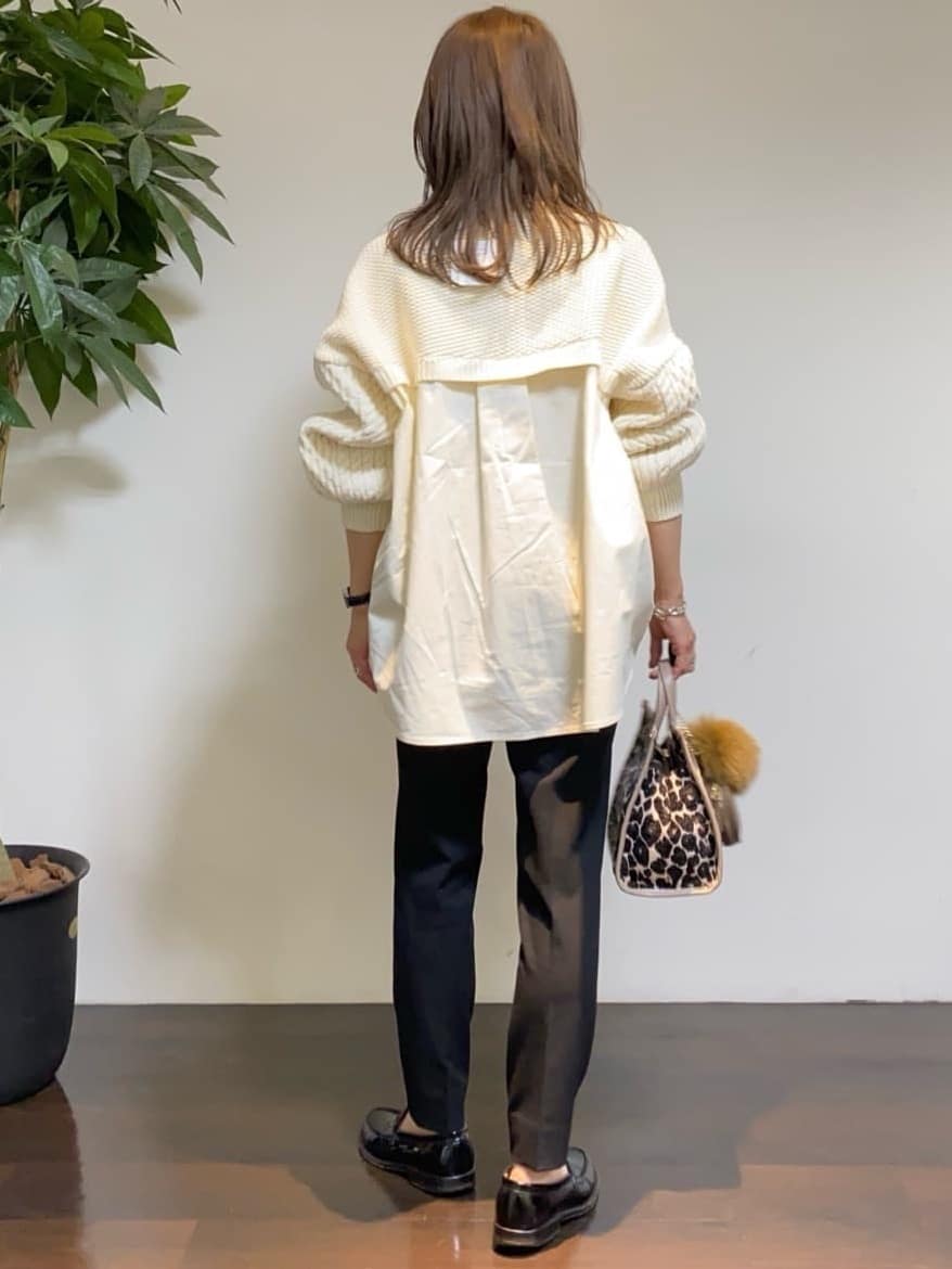tomoさんの「UNTITLED｜【あったか素材/ストレッチ性】裏起毛テーパードパンツ」を使ったコーディネート