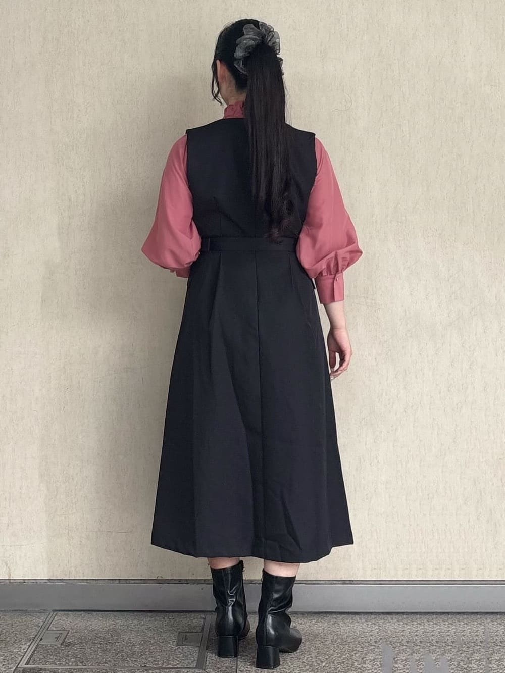 ささんの「OPAQUE.CLIP｜トレンチディティールワンピース【洗濯機OK／イージーアイロン／防シワ】」を使ったコーディネート