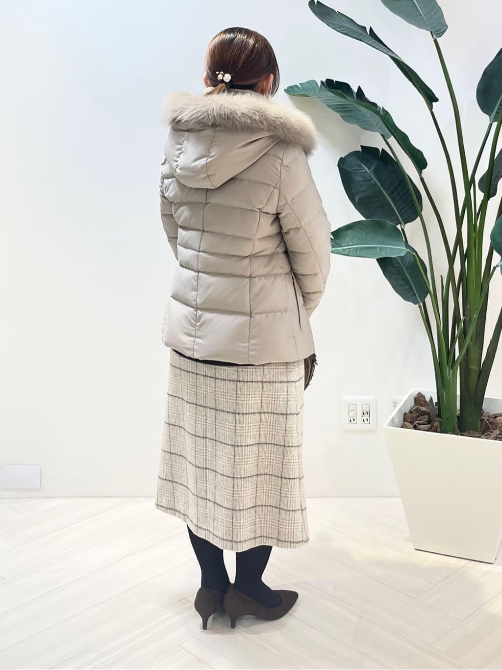 Tomoさんの「UNTITLED｜【名品／撥水／抗菌防臭】ショート丈リサイクルダウンコート」を使ったコーディネート