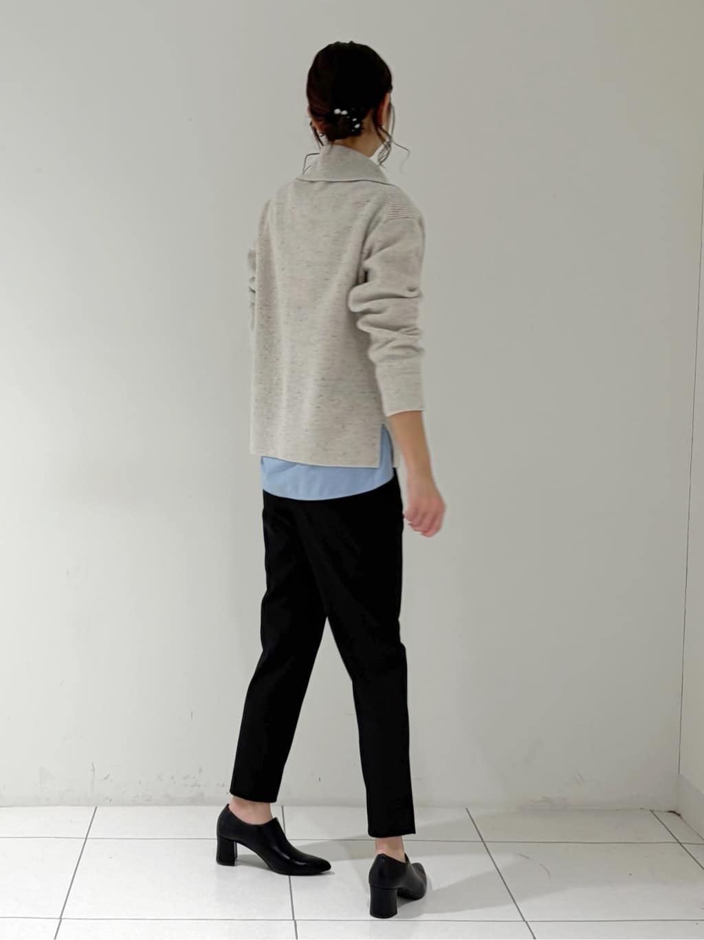 shioriさんの「INDIVI｜【洗える】カラーネップ ダブルジップカーディガン」を使ったコーディネート