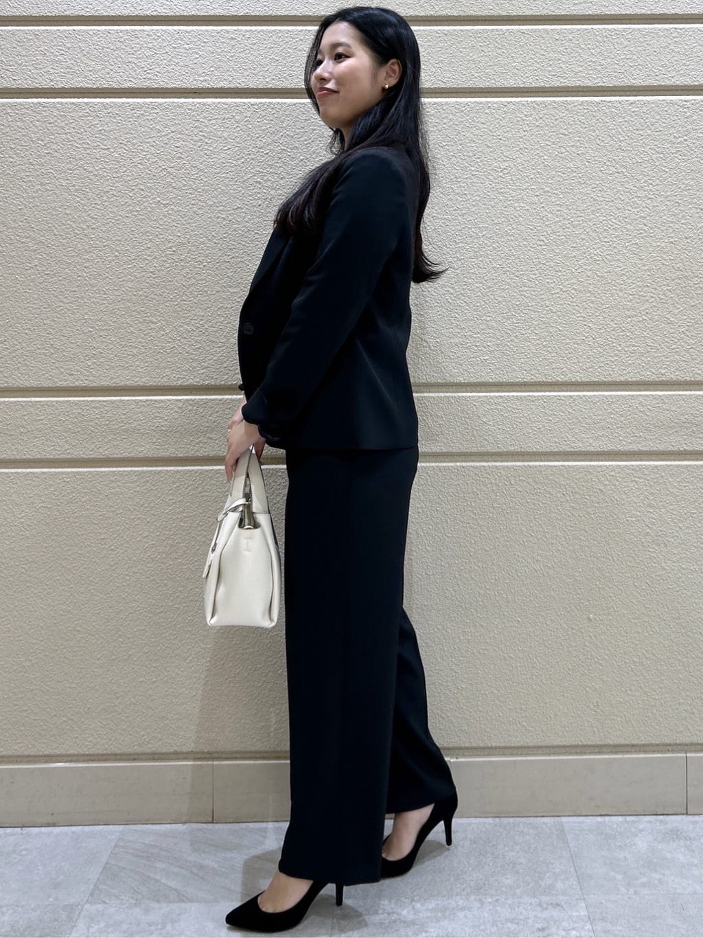 Momokaさんの「COUP DE CHANCE｜【手洗い可／日本製／スーツ可】センタープレスストレートワイドパンツ」を使ったコーディネート