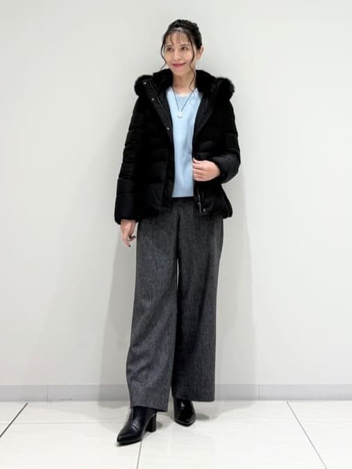 kayoさんの「INDIVI｜【名品／撥水／抗菌防臭】ショート丈リサイクルダウンコート」を使ったコーディネート