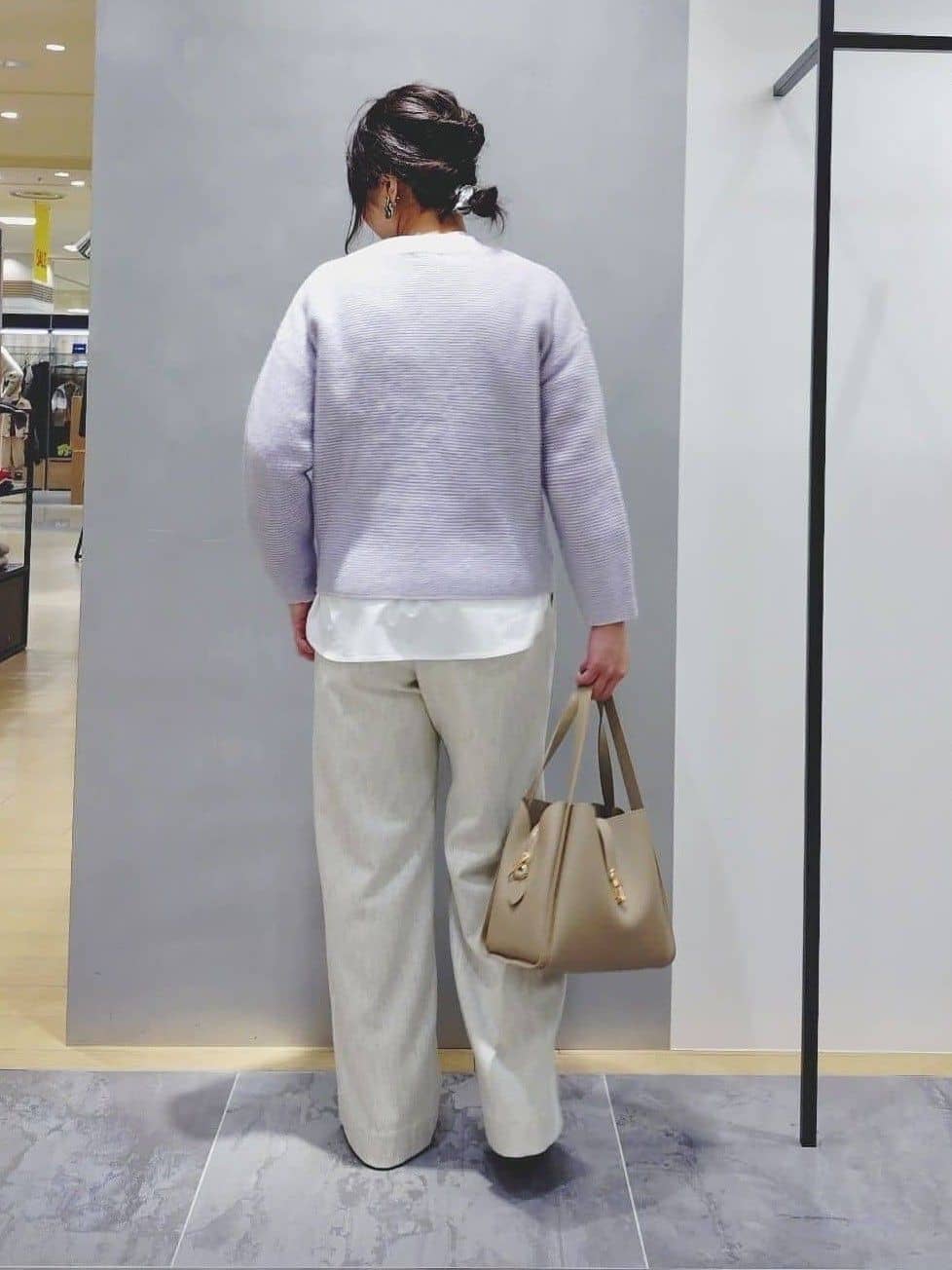 TOMOMIさんの「INDIVI｜【褒められパンツ／ウール混】ウォームウール ワイドパンツ」を使ったコーディネート