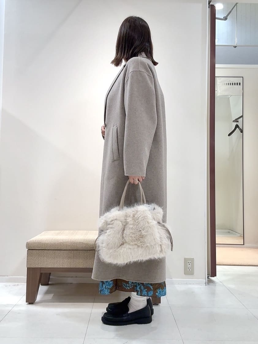 YUIさんの「UNTITLED｜【ロング丈/軽やか】テーラード　リバーコート」を使ったコーディネート