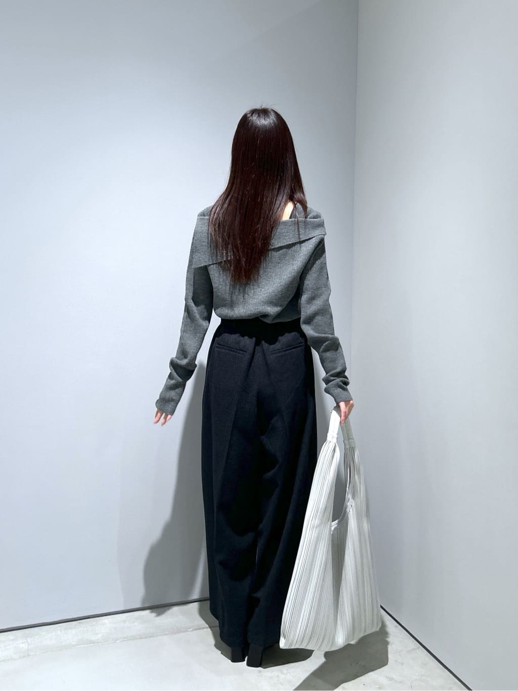 Renoさんの「INDIVI｜【再入荷】アシメオフショルニット」を使ったコーディネート