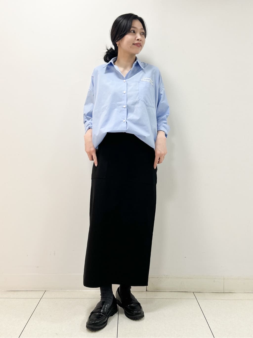 Kaiさんの「Dessin｜【洗える】刺繍ロゴ入りオーバーシャツ」を使ったコーディネート