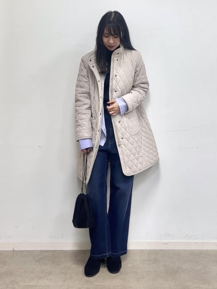 cotaniさんの「SHOO･LA･RUE｜【撥水/フード取り外し可】自然にくびれる あったかダイヤ柄キルトコート【CIRCRIC】」を使ったコーディネート