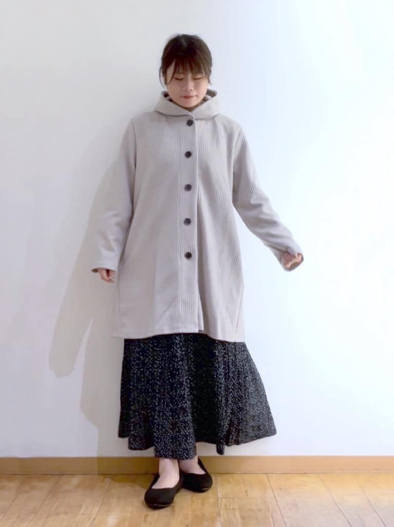 かのさんの「SHOO･LA･RUE｜グラフィックアソート ベーシックロンT」を使ったコーディネート