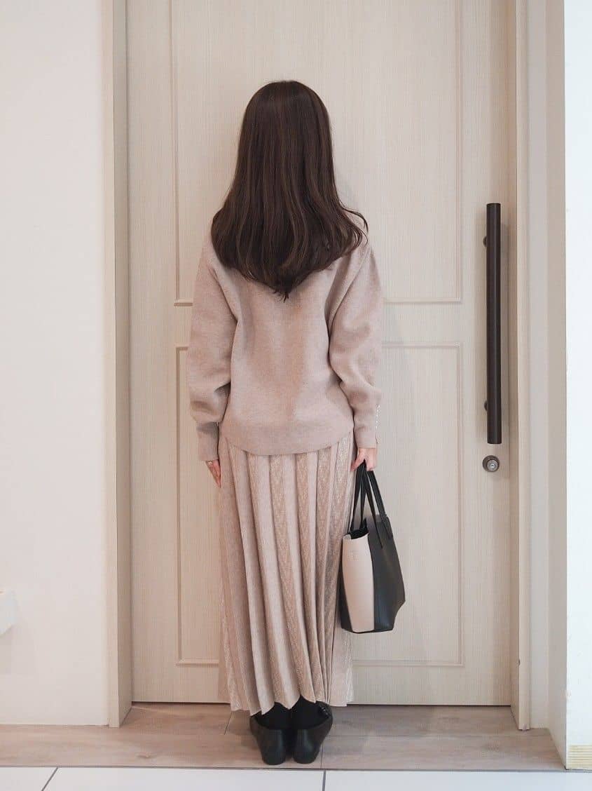 mi-saさんの「SHOO･LA･RUE｜【洗濯機可/セットアップ可／S-LL】新色追加 女性らしさ際立つ もちもちニットスカート」を使ったコーディネート
