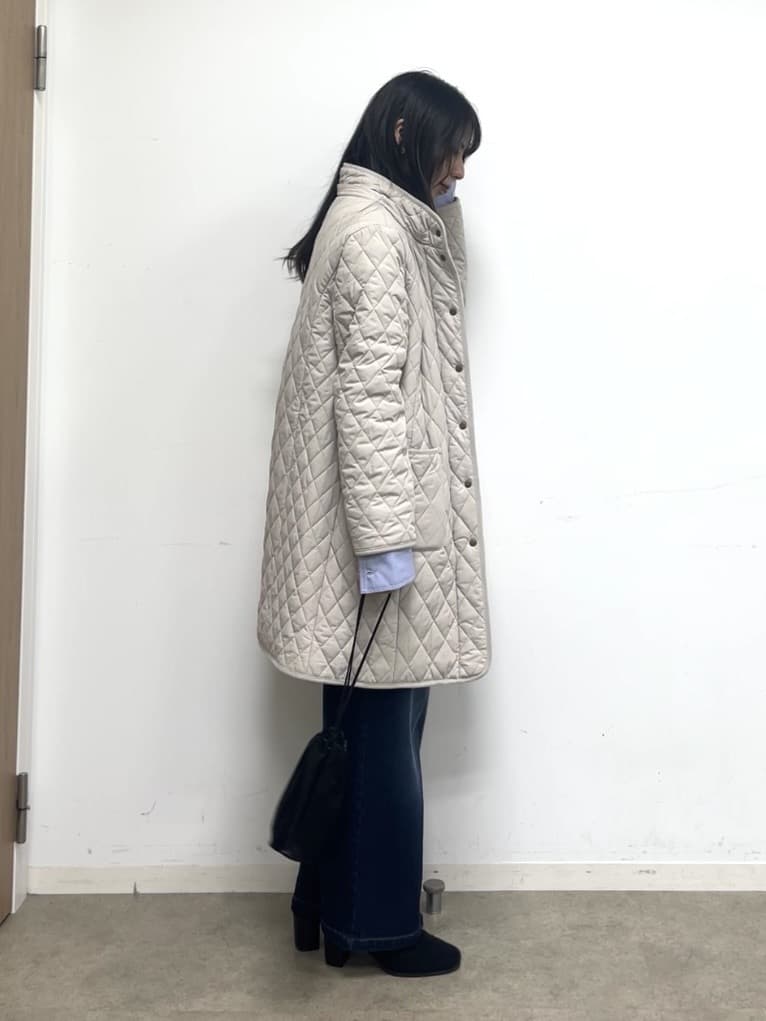 cotaniさんの「SHOO･LA･RUE｜【撥水/フード取り外し可】自然にくびれる あったかダイヤ柄キルトコート【CIRCRIC】」を使ったコーディネート