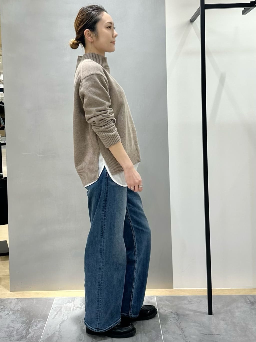 MAIさんの「INDIVI｜【カシミヤ混】ミドルゲージ ハイネックニット」を使ったコーディネート