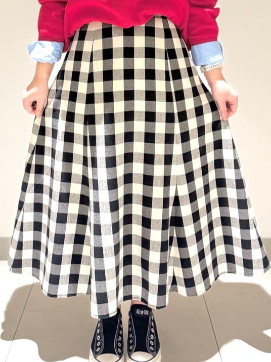 Liriさんの「Dessin｜【洗える】チェック柄起毛フレアスカート」を使ったコーディネート