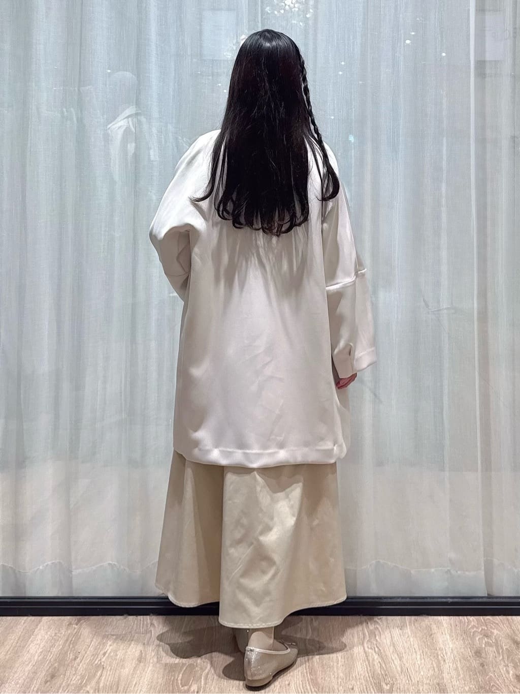 ぞうげさんの「OPAQUE.CLIP｜フォルムスリーブミドルコート【洗濯機OK】」を使ったコーディネート