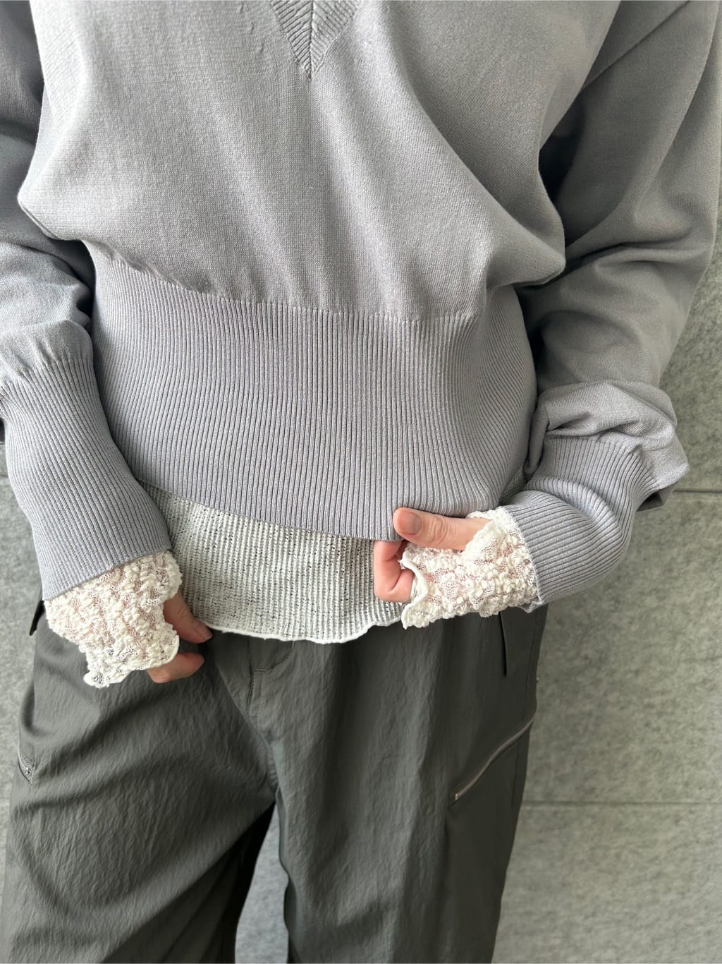 honoka Aさんの「CODE A｜V pullover knit」を使ったコーディネート
