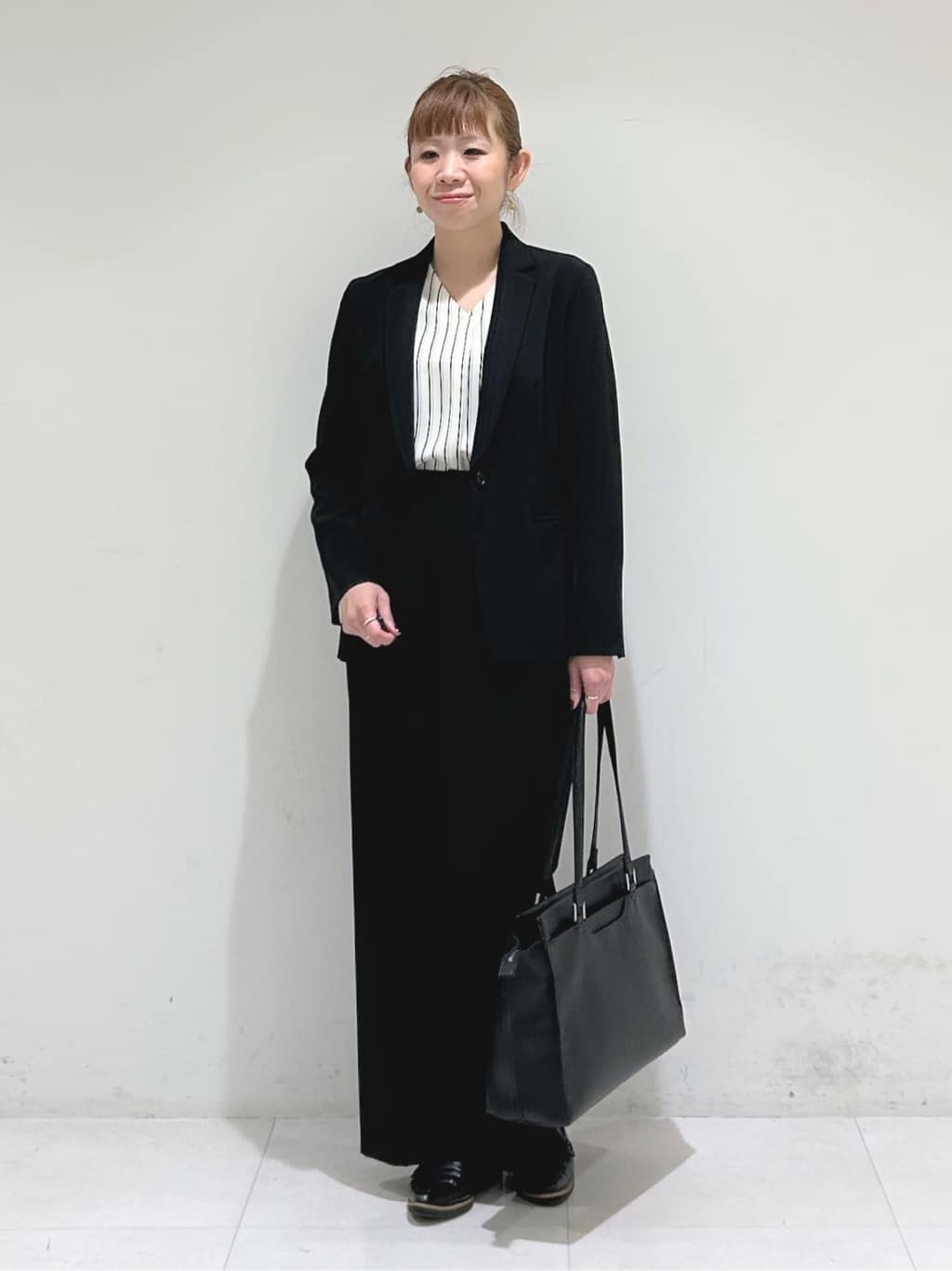 tsuyuさんの「INDIVI｜【名品／撥水／抗菌防臭】ロング丈リサイクルダウンコート」を使ったコーディネート