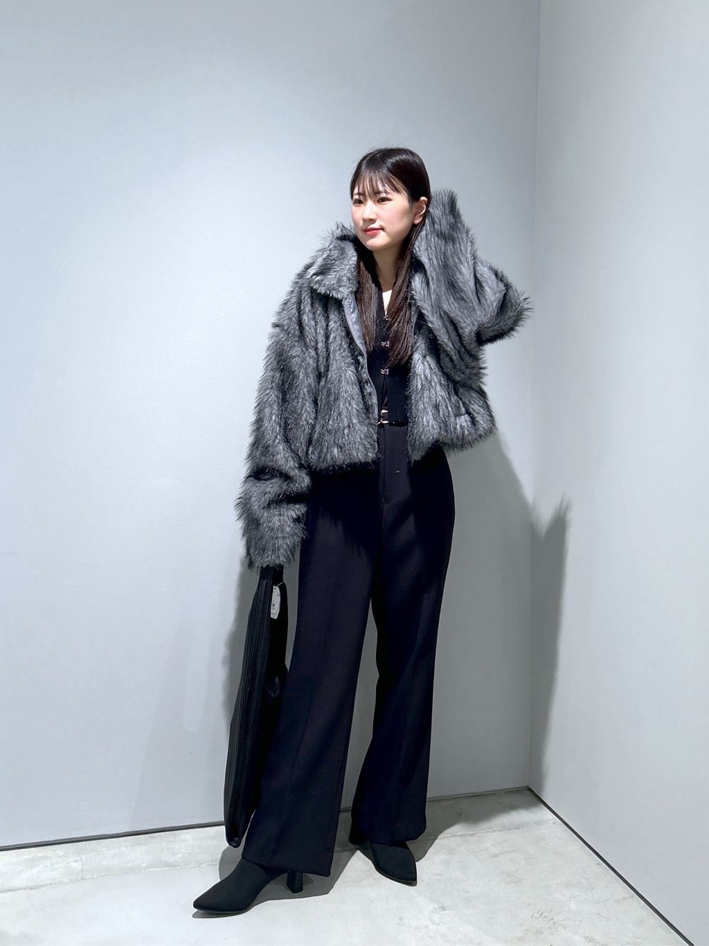 Renoさんの「INDIVI｜Timeless｜ストレートフレアパンツ」を使ったコーディネート