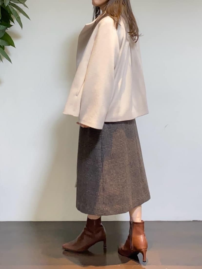 tomoさんの「UNTITLED｜【重ね着もおすすめ/洗える】ウールカシミヤ クルーネックニット」を使ったコーディネート