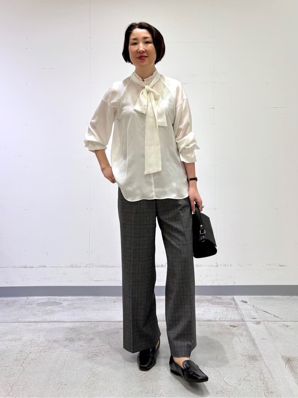 yuriさんの「INDIVI｜ジオメプリントボウタイブラウス」を使ったコーディネート
