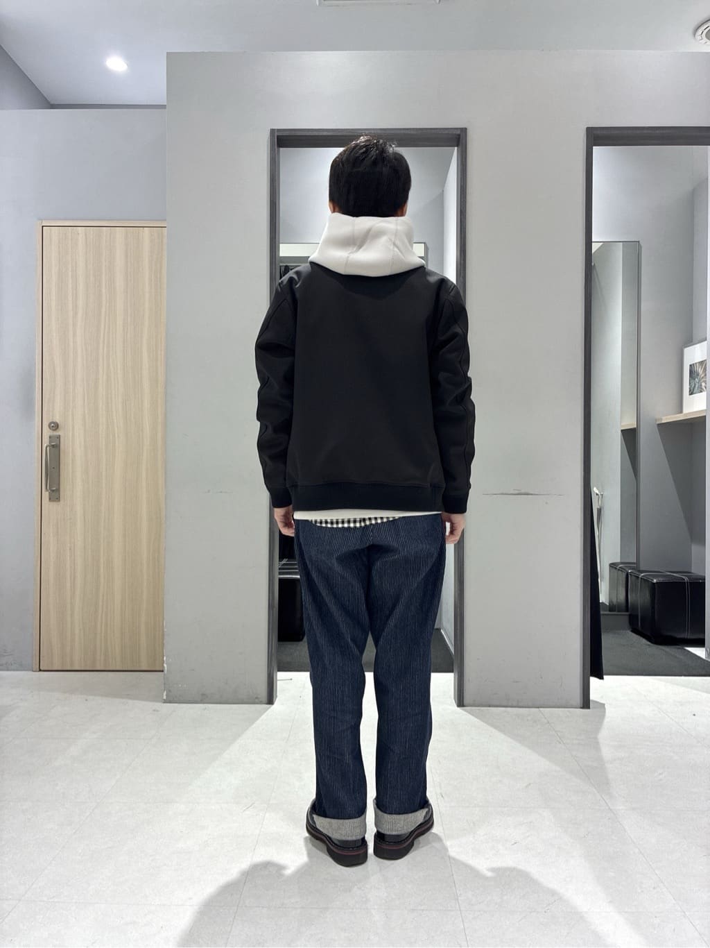 わいずみさんの「TAKEO KIKUCHI｜【JUST ONE LAYER】ダウンファブリック ジップアップ リブ ブルゾン」を使ったコーディネート