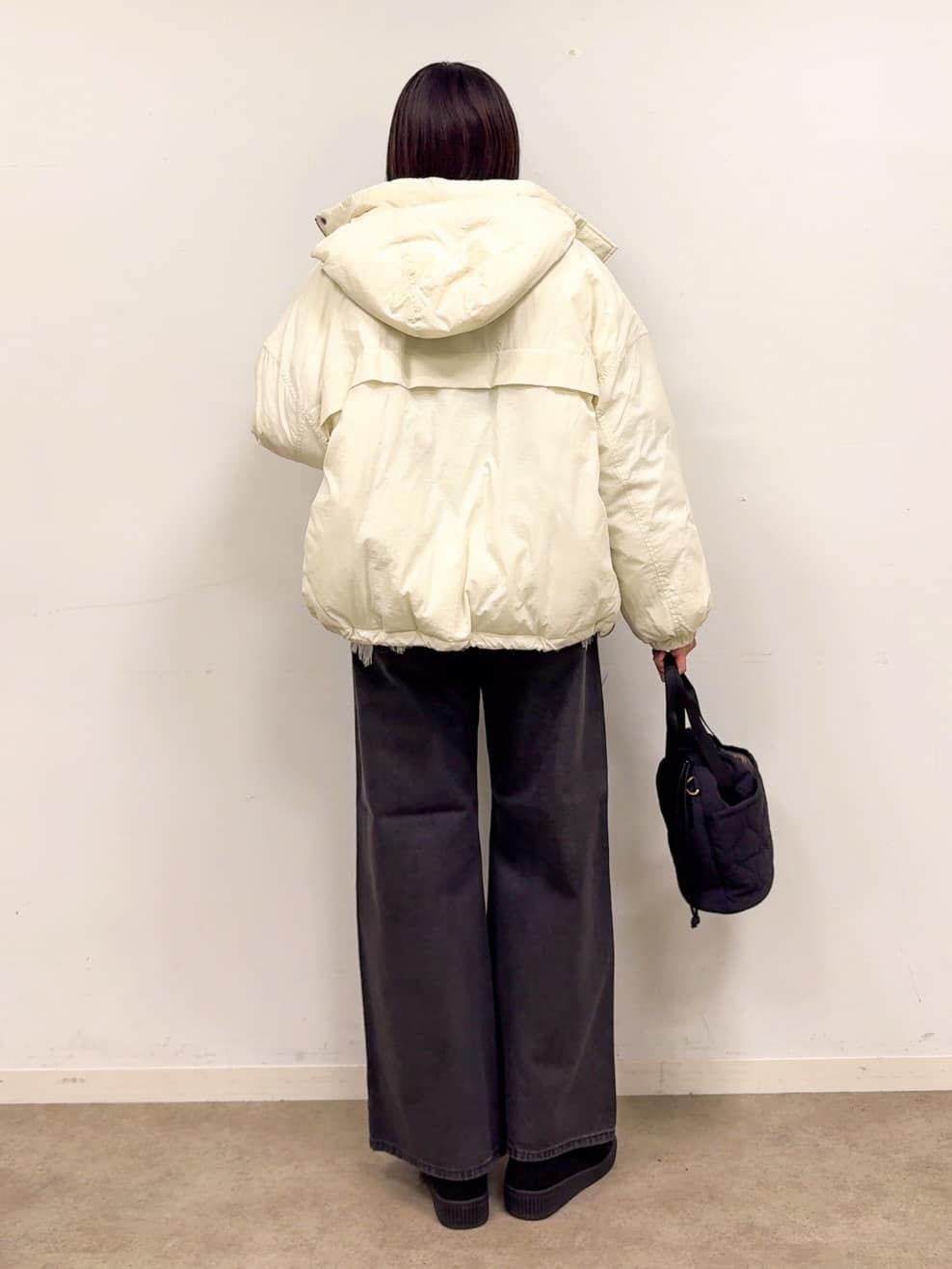 𝐜𝐡𝐢𝐤𝐚さんの「SHOO･LA･RUE｜【撥水/あったか】たっぷり着られる 中綿モンスターショートコート」を使ったコーディネート