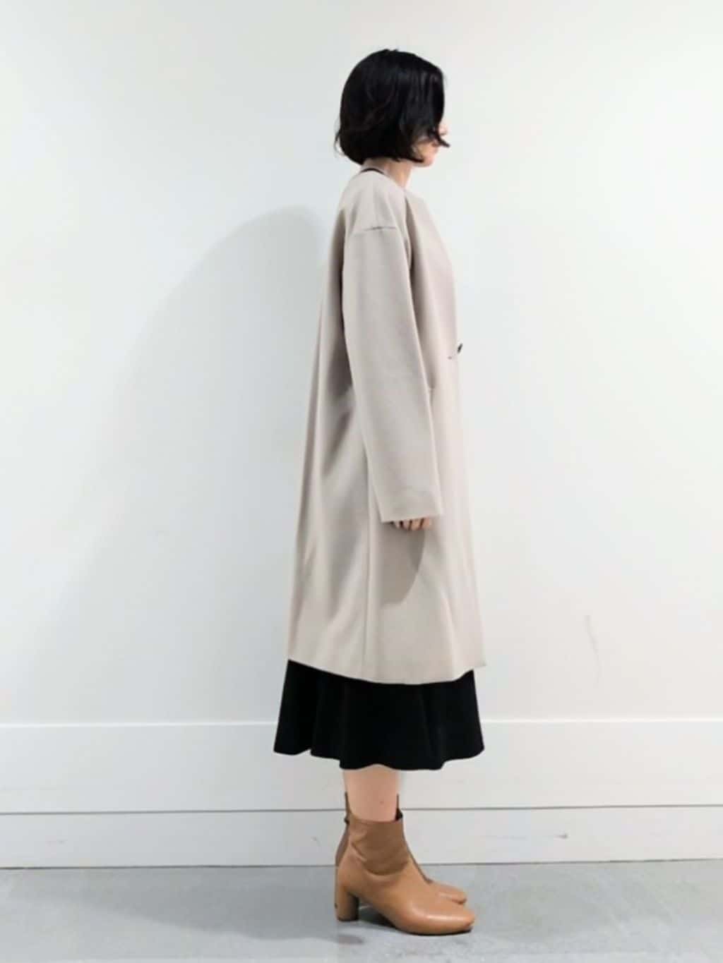 ミズタさんの「UNTITLED｜【日本製／通勤／フォーマル】カシミヤ混ノーカラーコート」を使ったコーディネート