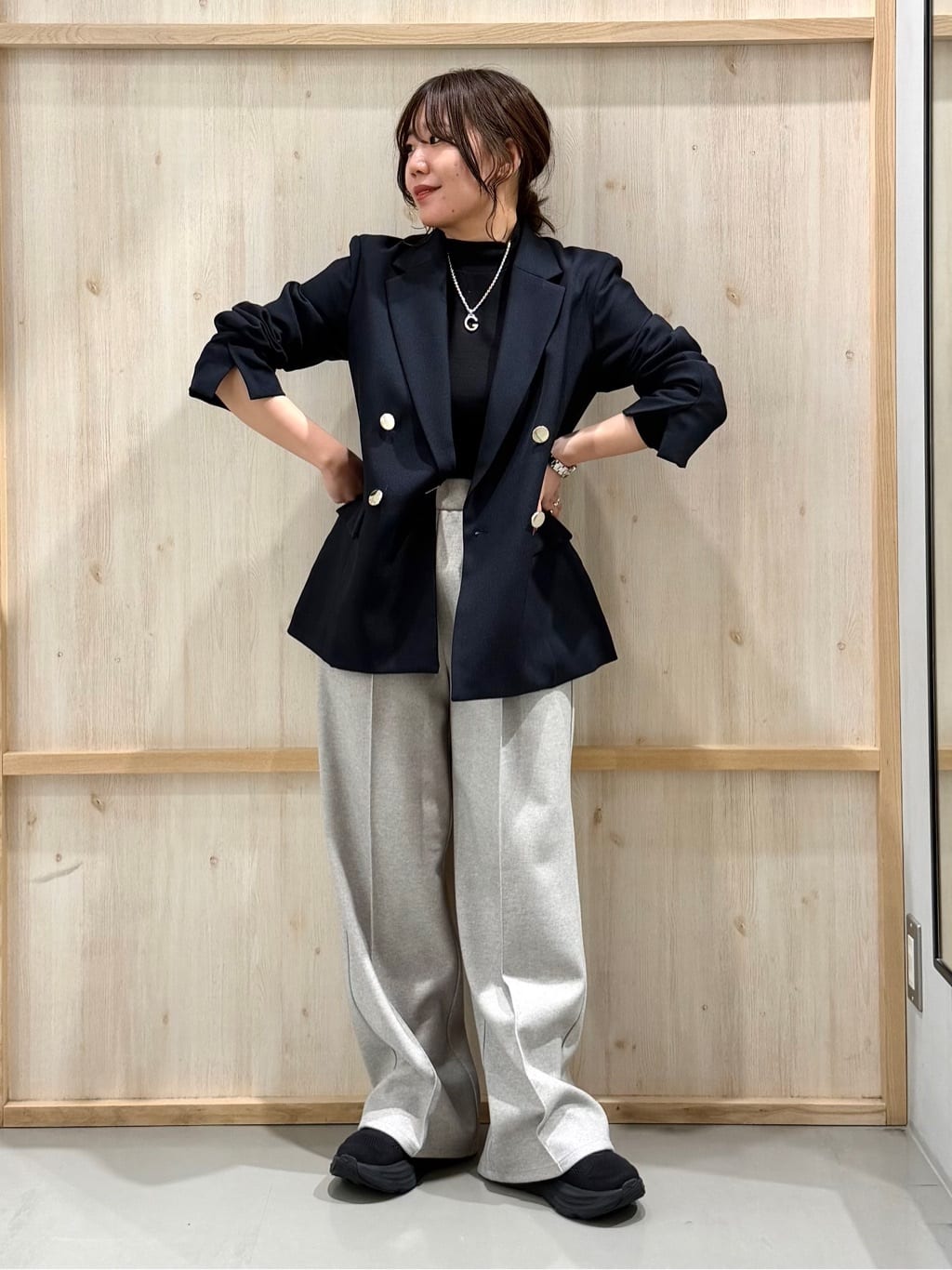 nanaさんの「THE SHOP TK｜【今羽織るなら】ダブルブレストジャケット【セットアップ可/洗える】」を使ったコーディネート