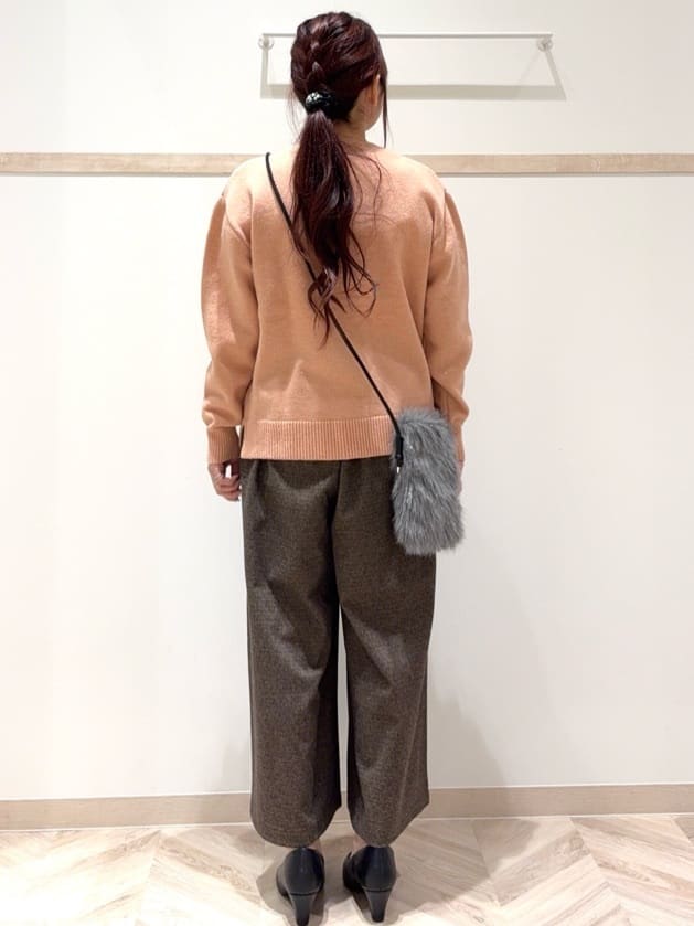 nanaさんの「SHOO･LA･RUE｜【S-LL/洗濯機可】さりげないラメが上品　クルーネックニット」を使ったコーディネート