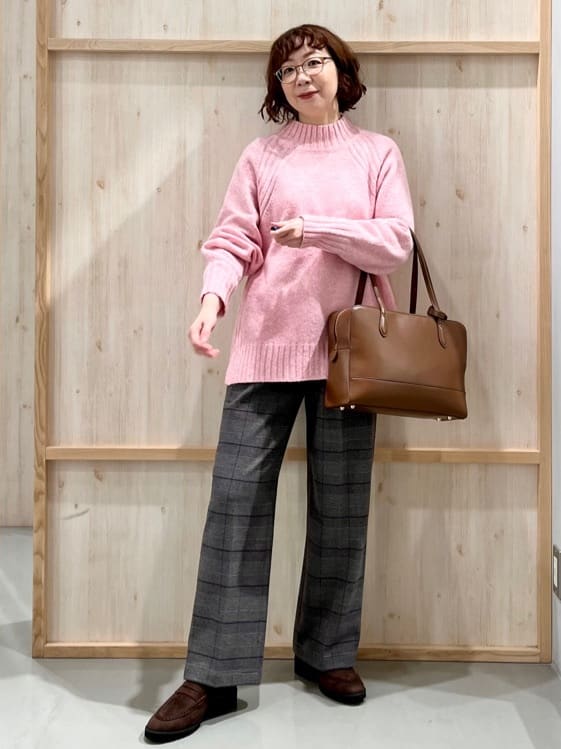nakoさんの「THE SHOP TK｜ふんわり柔らかきれい色 ウール混ハイネックニット」を使ったコーディネート